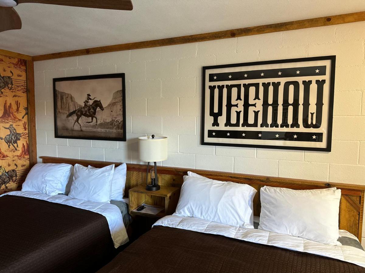 Holiday Motel and RV park — photo 14