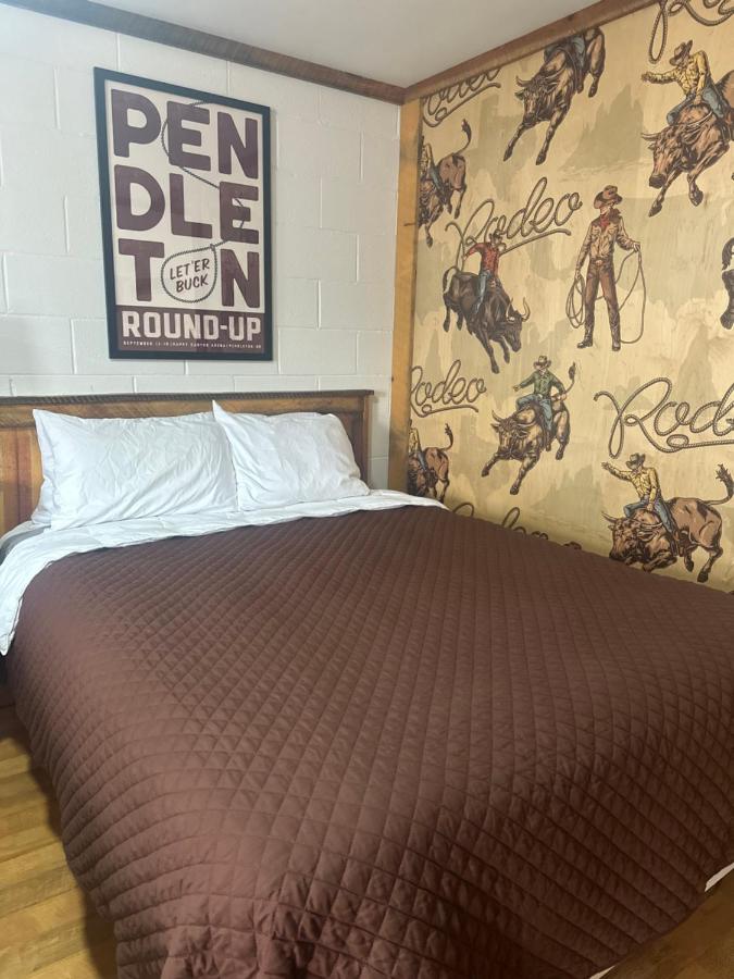 Holiday Motel and RV park — photo 19