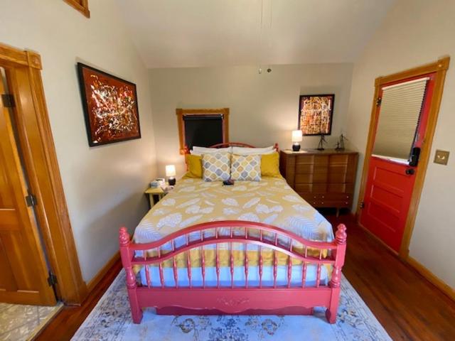 Guest House Bed and Breakfast Cottages — photo 19