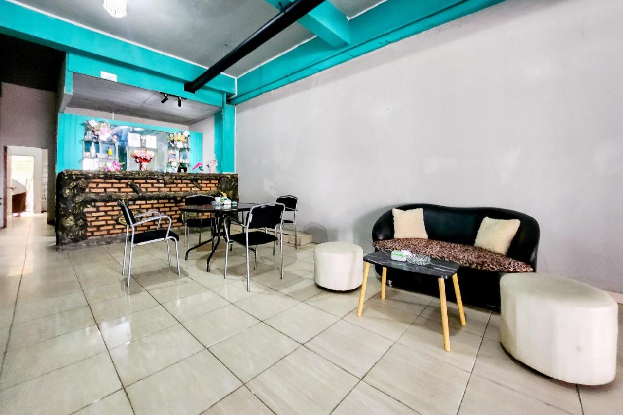 RedDoorz at Marina City Waterfront - 4