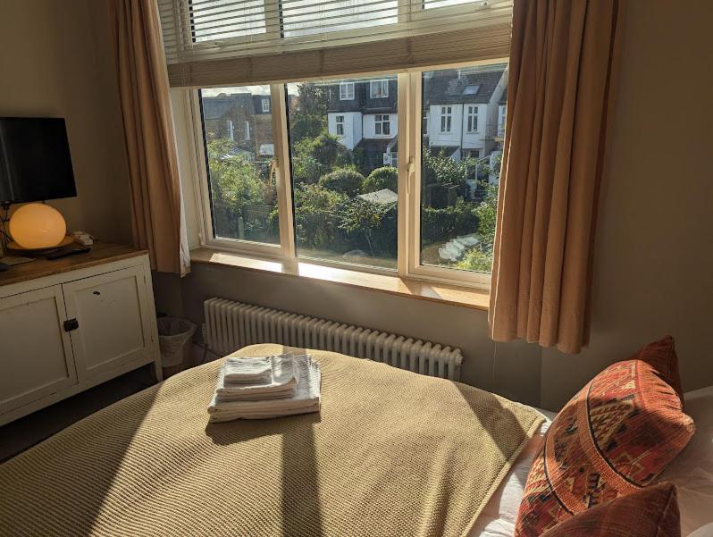 Brookview Guest House - 5