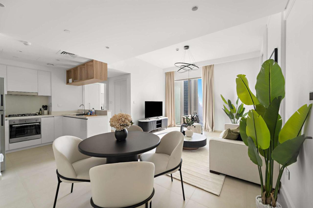 Silkhaus Vacation Homes Full Burj Khalifa Views in Downtown - 3