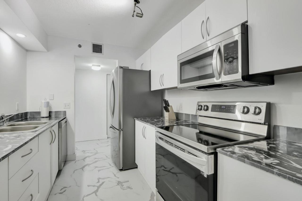 Fall in love with Brickell - Your Miami home - 5