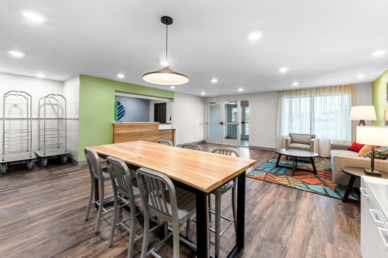 WoodSpring Suites Kansas City Airport — photo 4