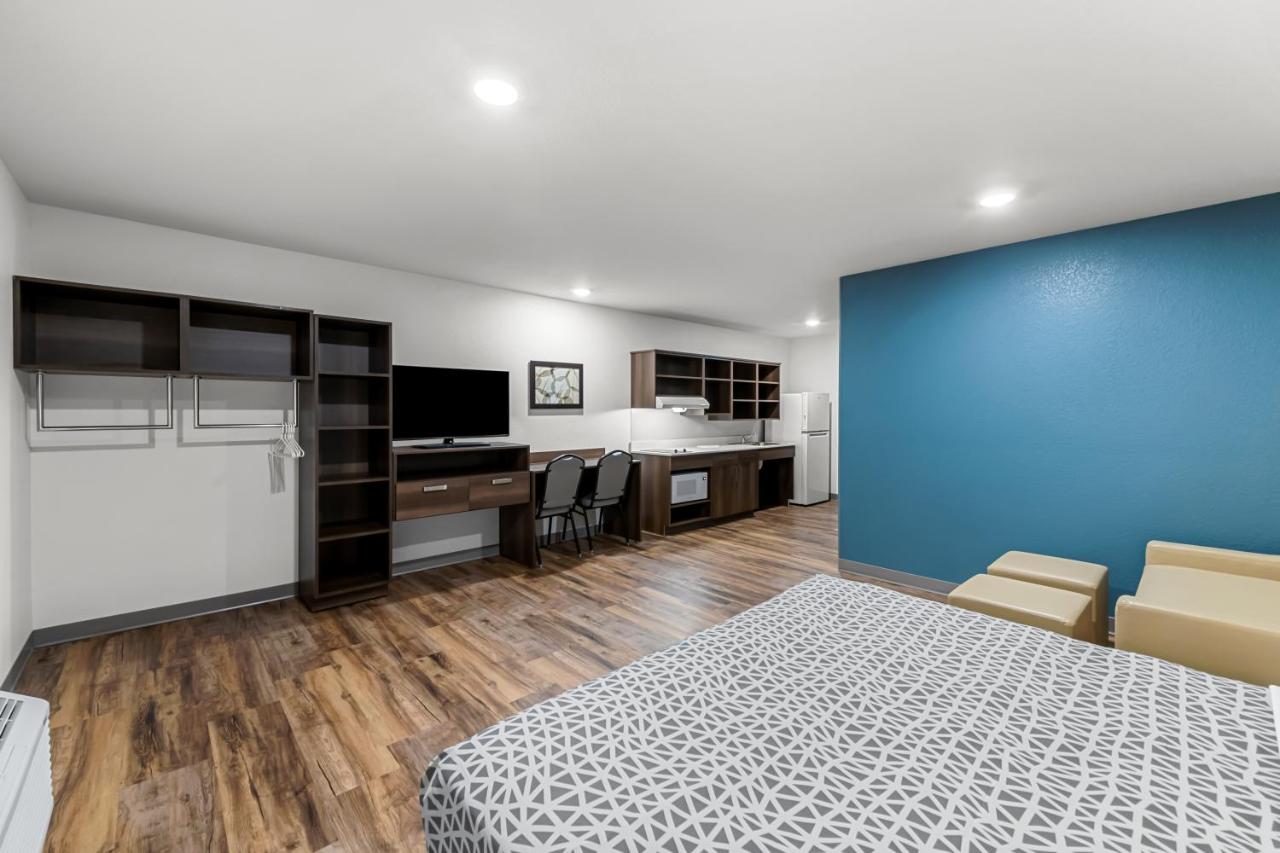 WoodSpring Suites Kansas City Airport — photo 19