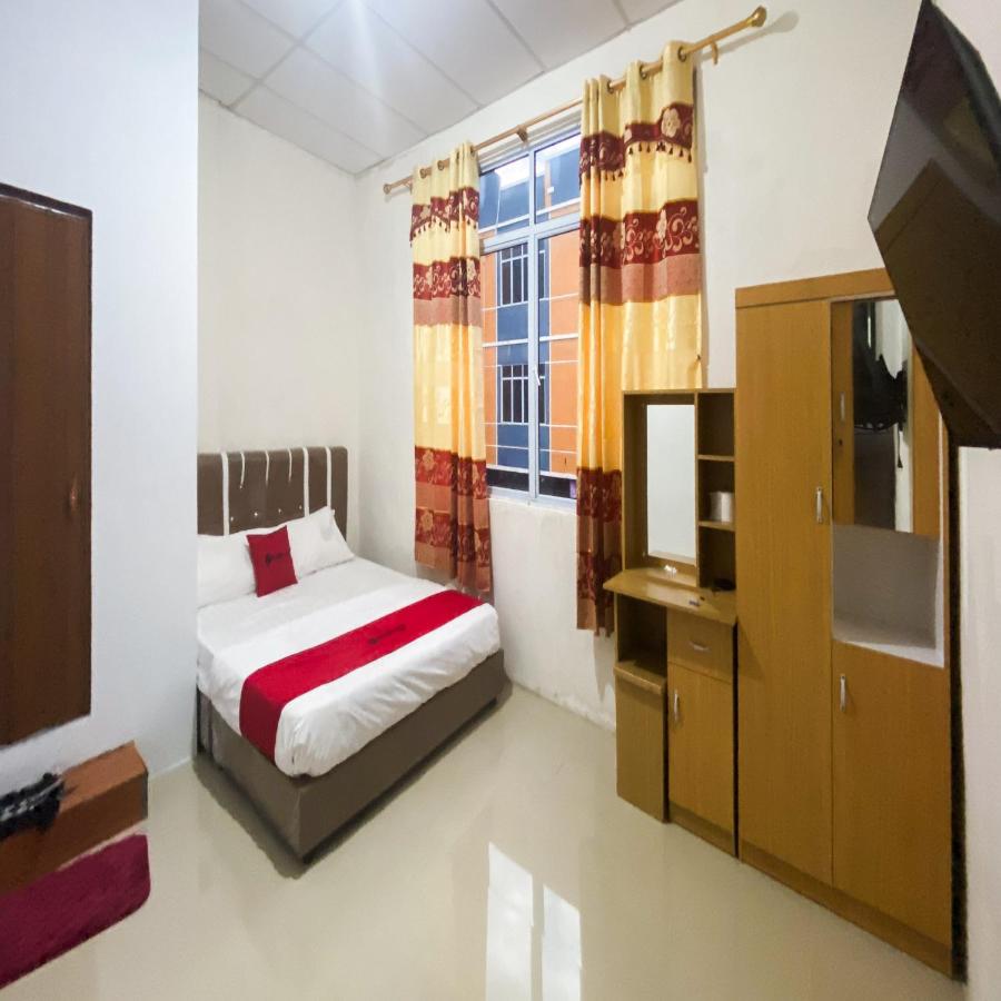 RedDoorz near BCS Mall at Penuin - 2