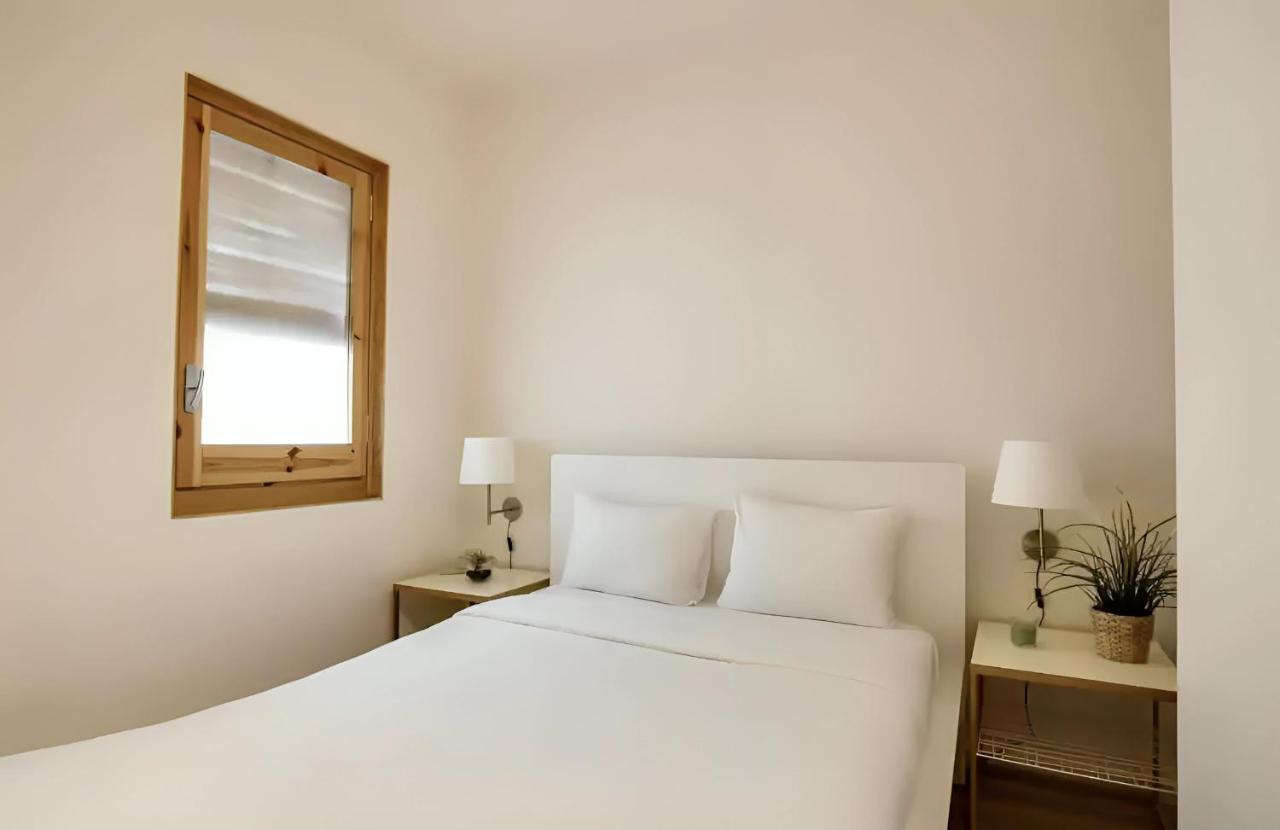 Urban Flats Park Guell - 4