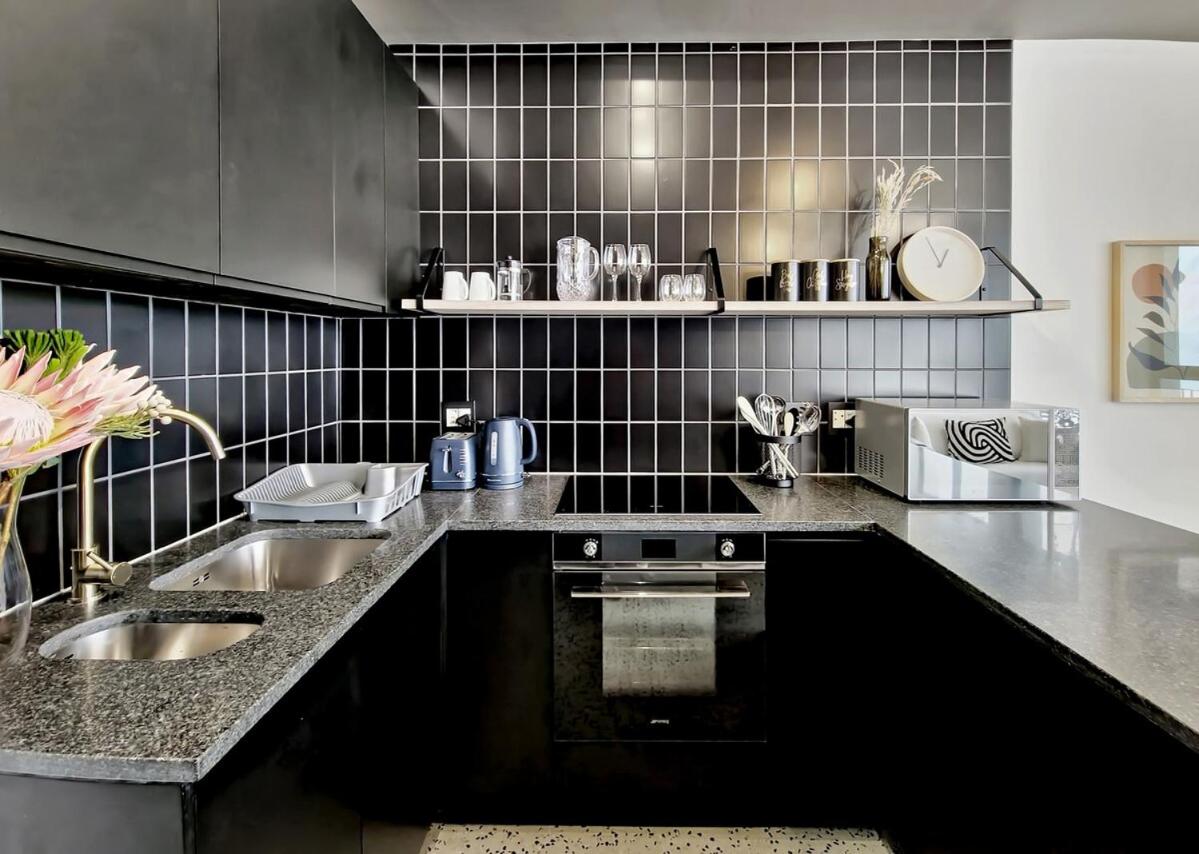 Worker Bee home in the City - 3