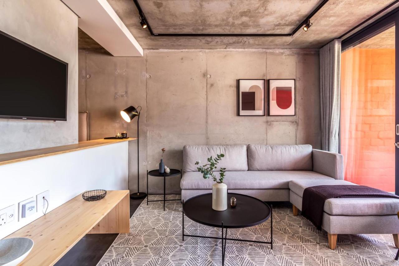 Rooftop Pool, Mountain Views, Wi-Fi, Parking - 5