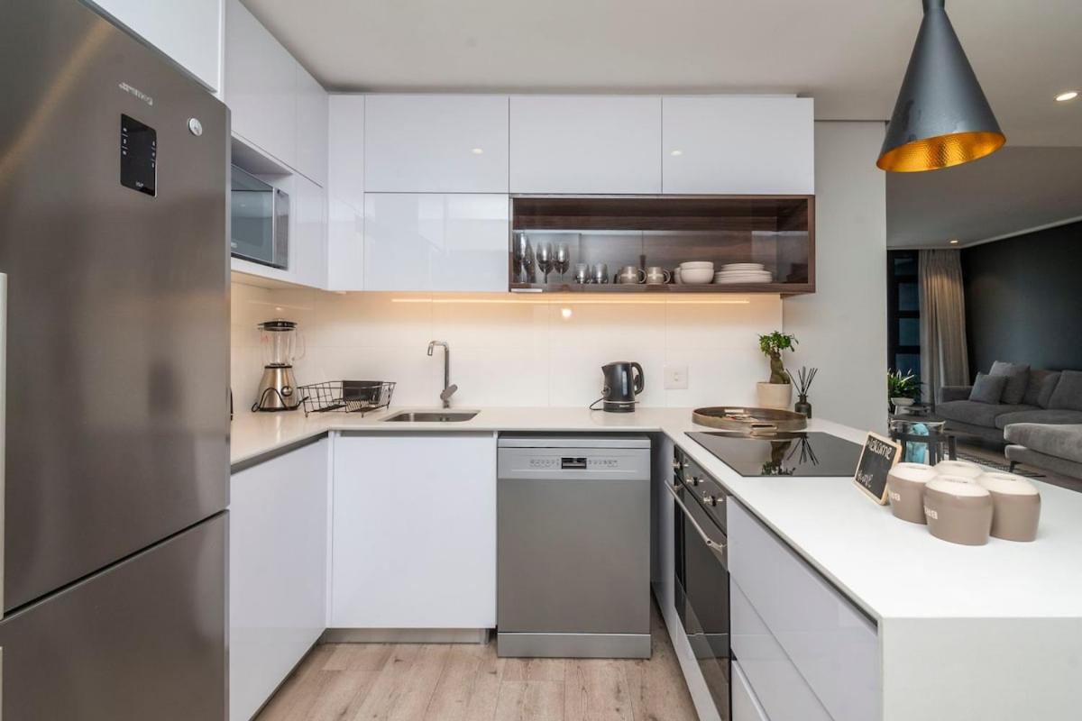 16 on Bree Modern 2BR Luxury Apartment - 5