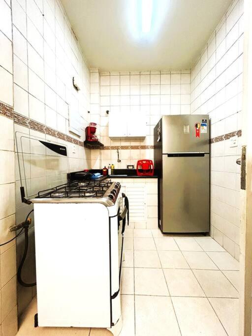 Amplo Apartamento no Posto 4 - 4