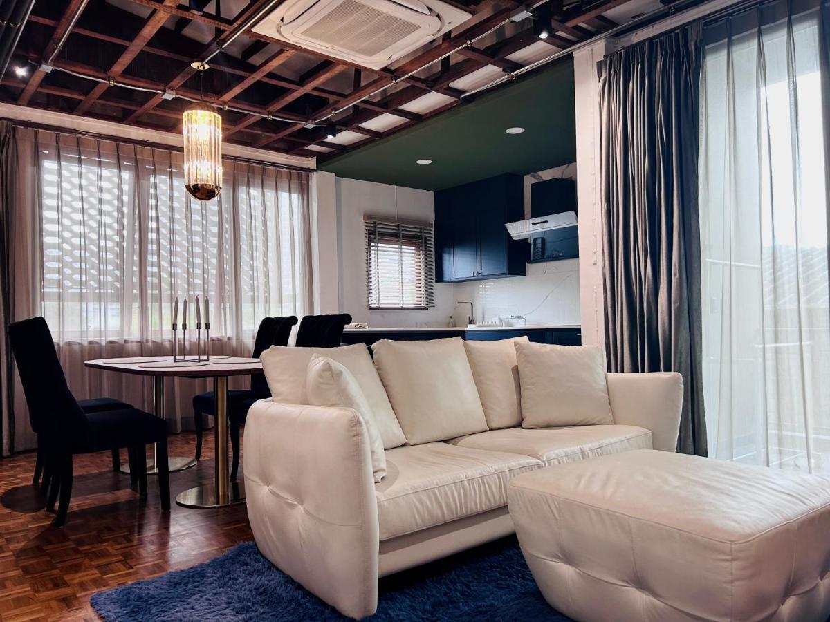 Brown Brick Thonglor - Green Greenery Room - 4