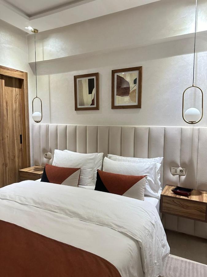 Z-House -Heart of Gueliz and Steps from Everything - 2