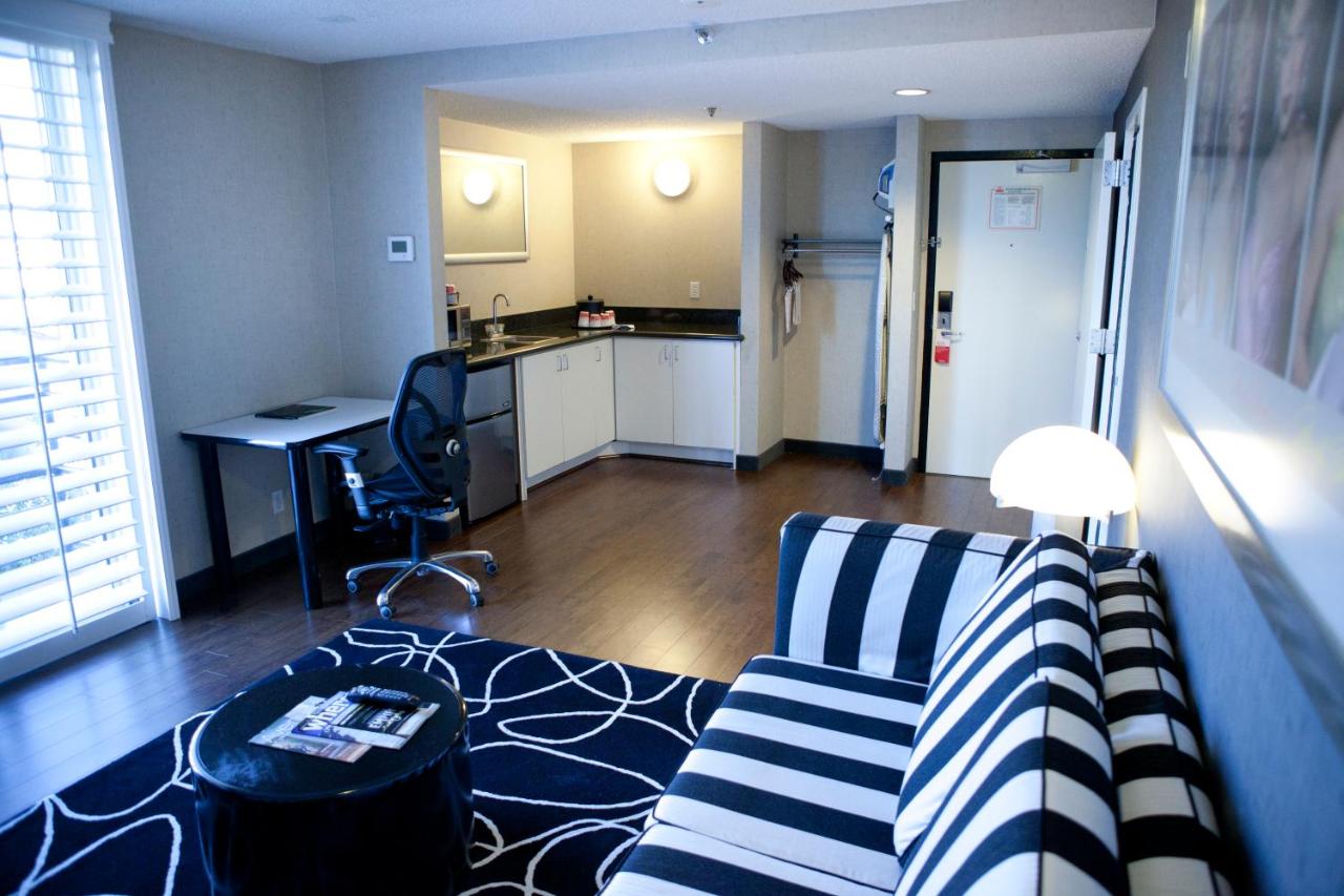 Ramada Plaza by Wyndham West Hollywood Hotel & Suites - 5