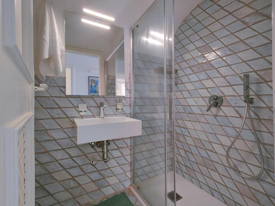 Dolce Vita Beach House stunning views by the sea - 3