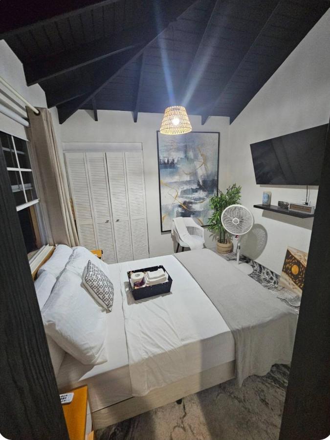 Harvey's Mizpahcot Oasis - Cruise Port, Us Embassy and Vacation