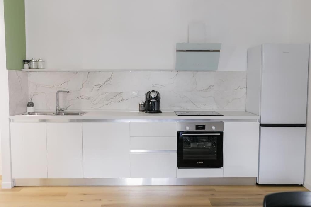 Nuovo appartamento Bianco appena ristrutturato - 4