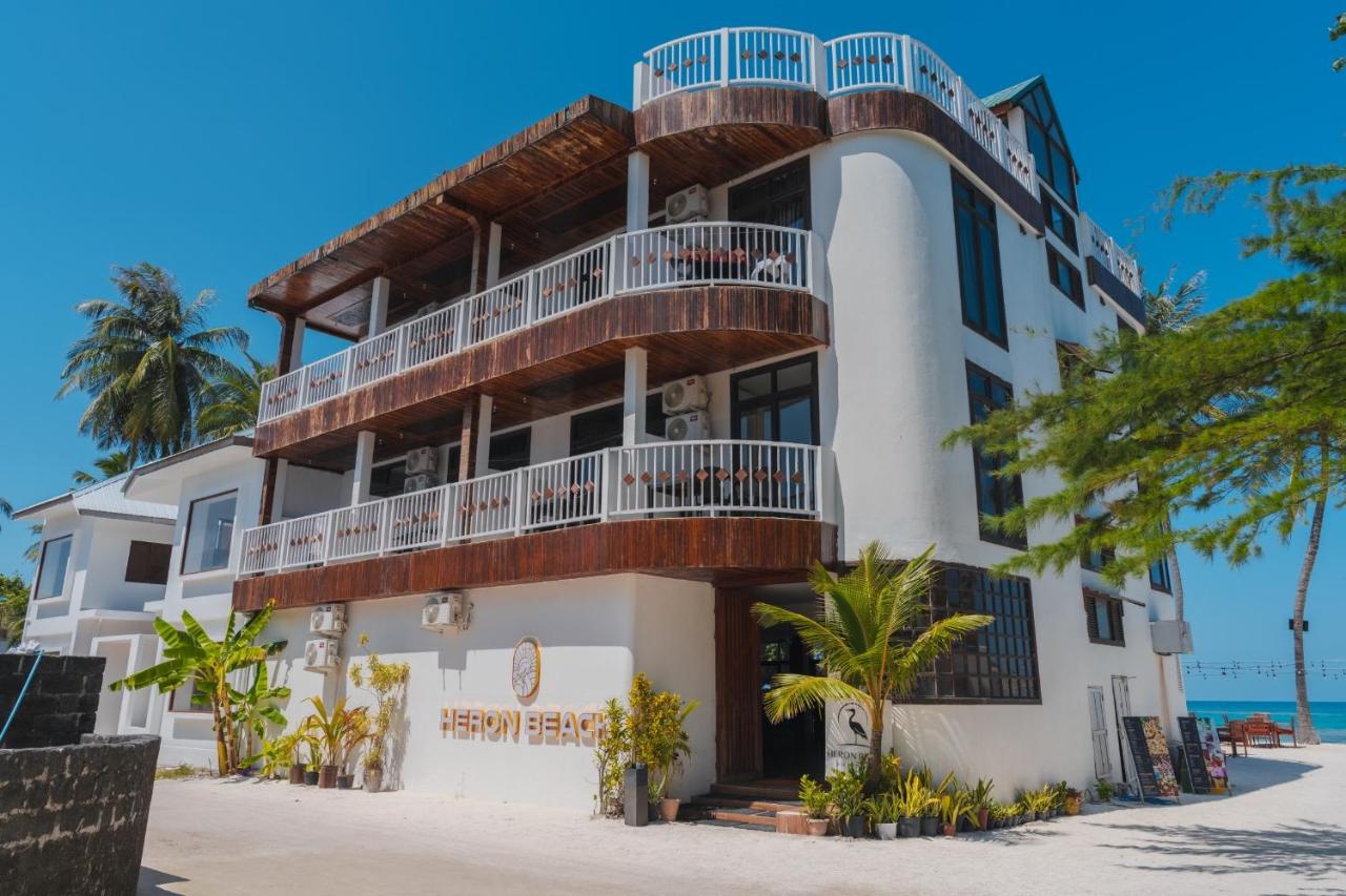Heron Beach Hotel - The Best Maldivian Getaway in Dhiffushi,Maldives - 3