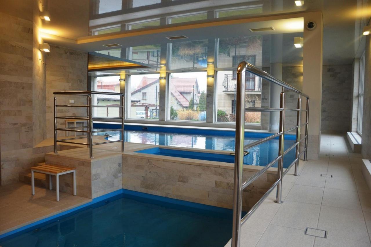 Heated swimming pool: Apartamenty Marina Jastarnia Bis