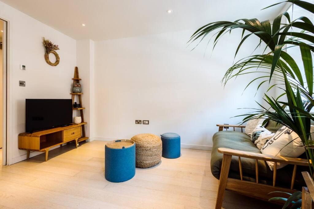 Cant Be More Centrally Located - 5