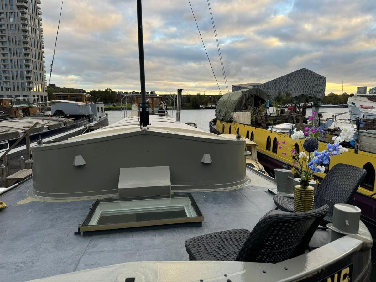 Boat suite - A Unique Houseboat Stay in Amsterdam - 4