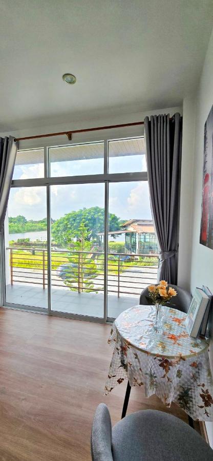 Tiny Island Lake Lodge - 5