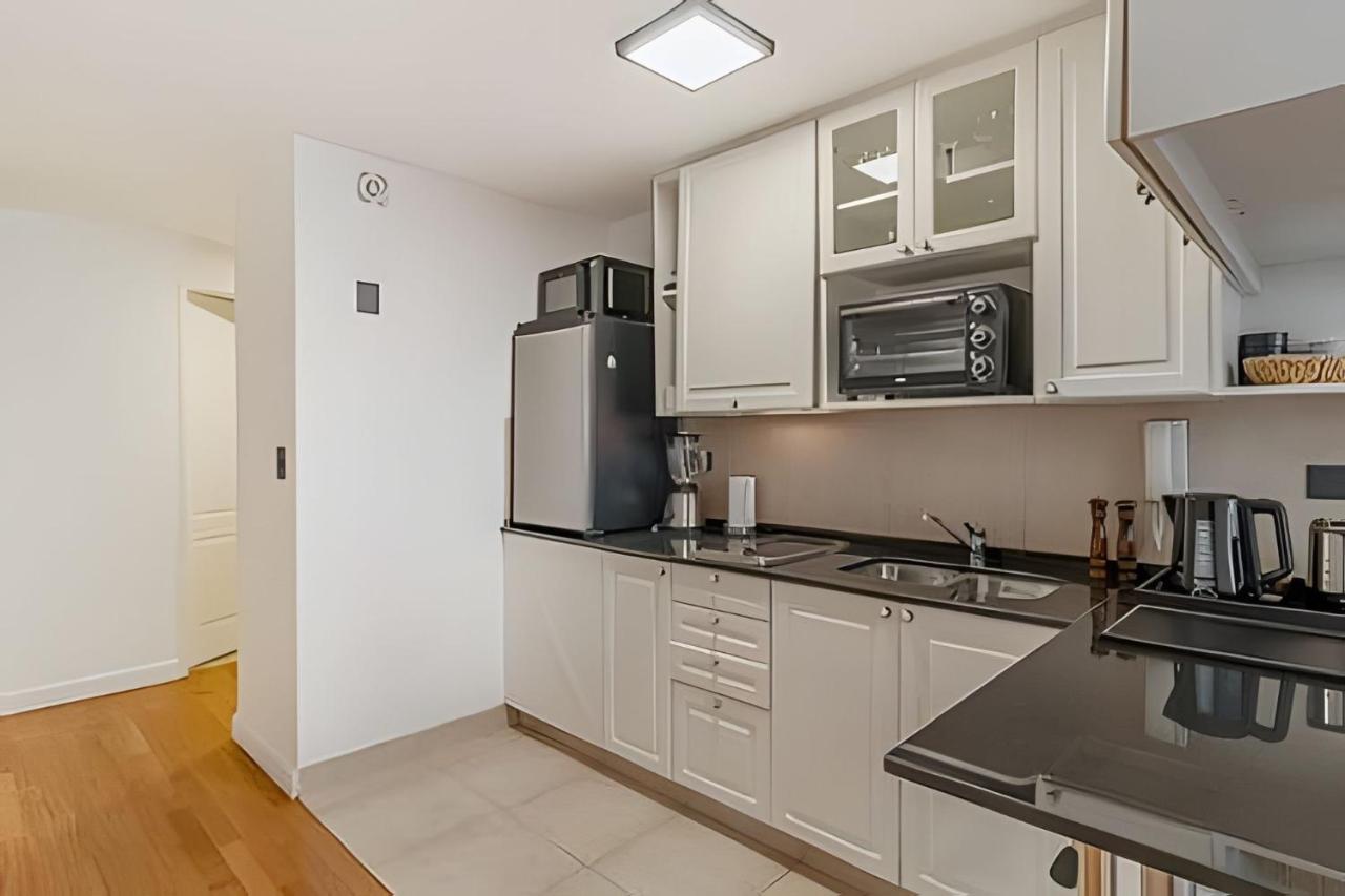 Arenales: Modern Apartments with Pool and 24-Hour Security in Recoleta - 5