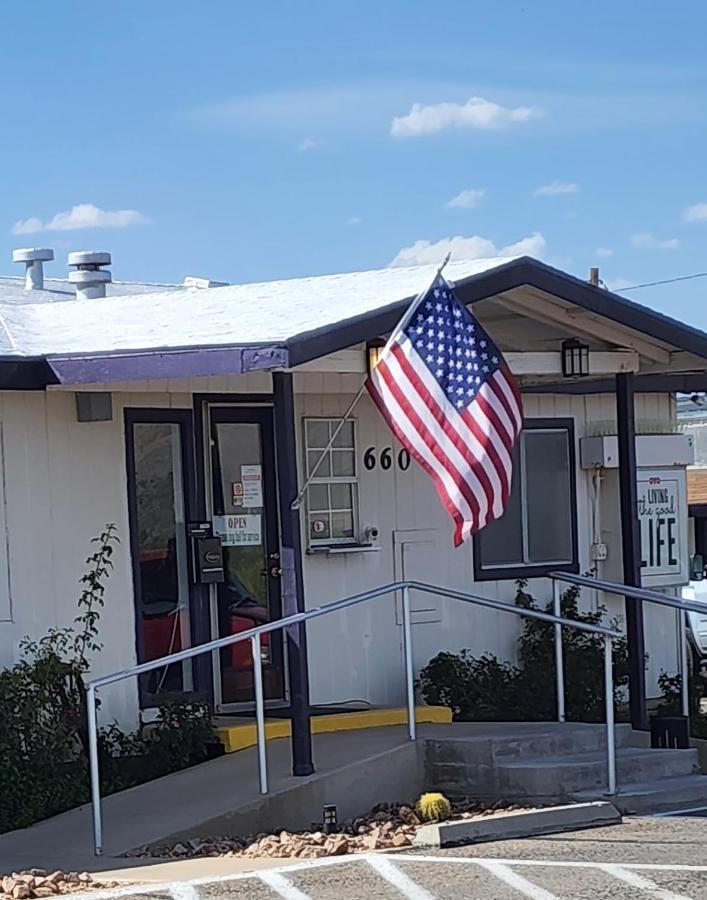 Rose's Motel — photo 1