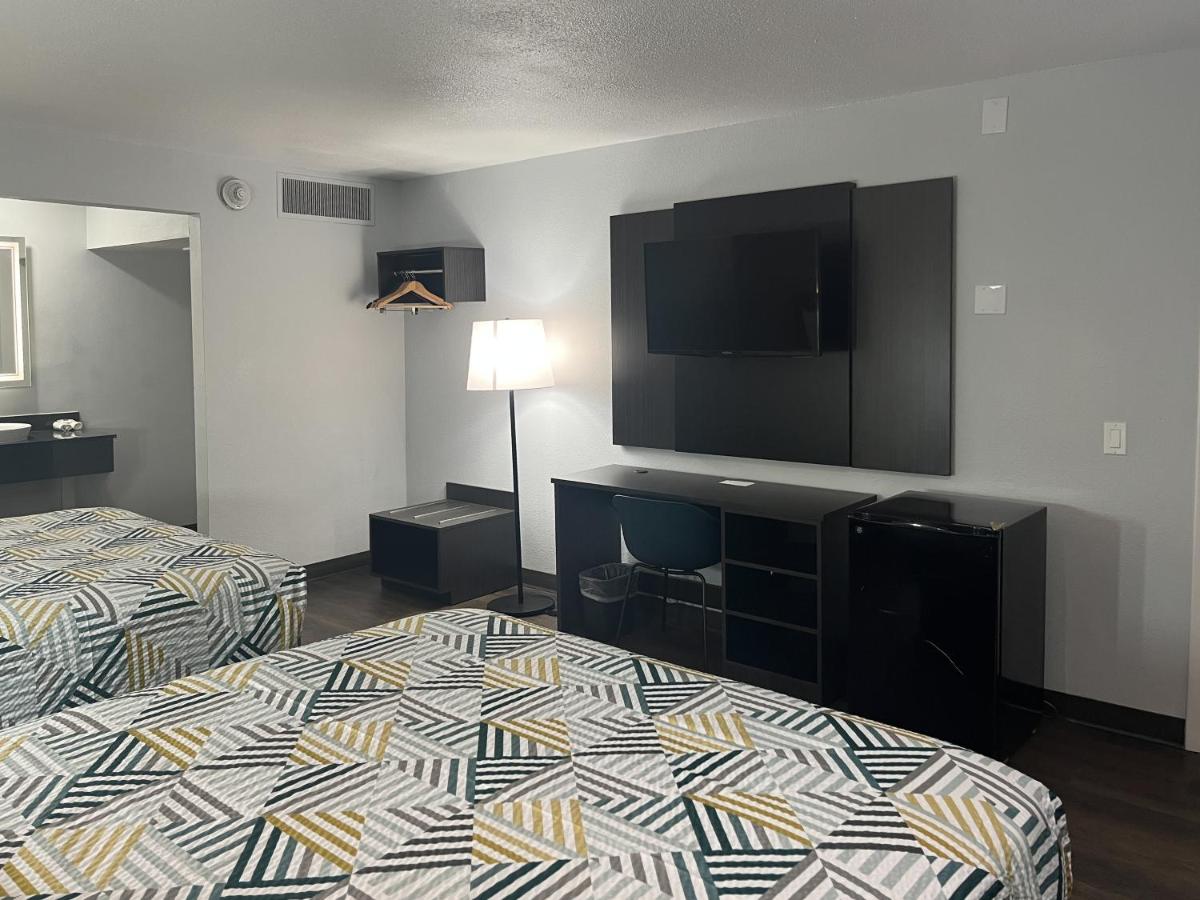 Restwell motel — photo 24