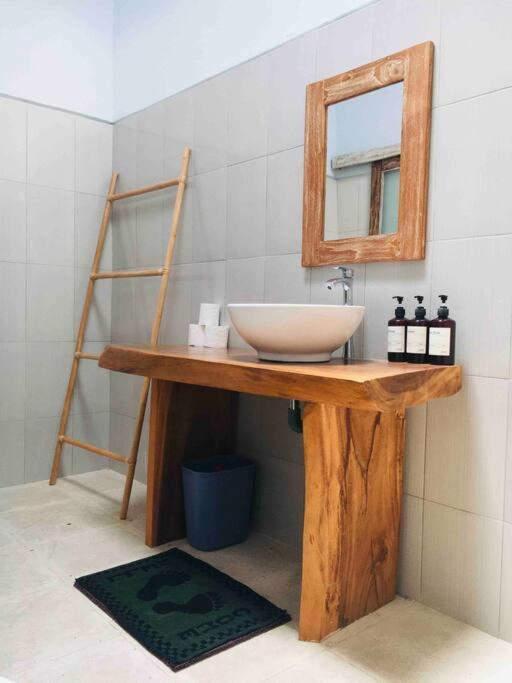 Stunning 2 Bedroom Private Pool Villa in Berawa - Casa la Lisa - 3