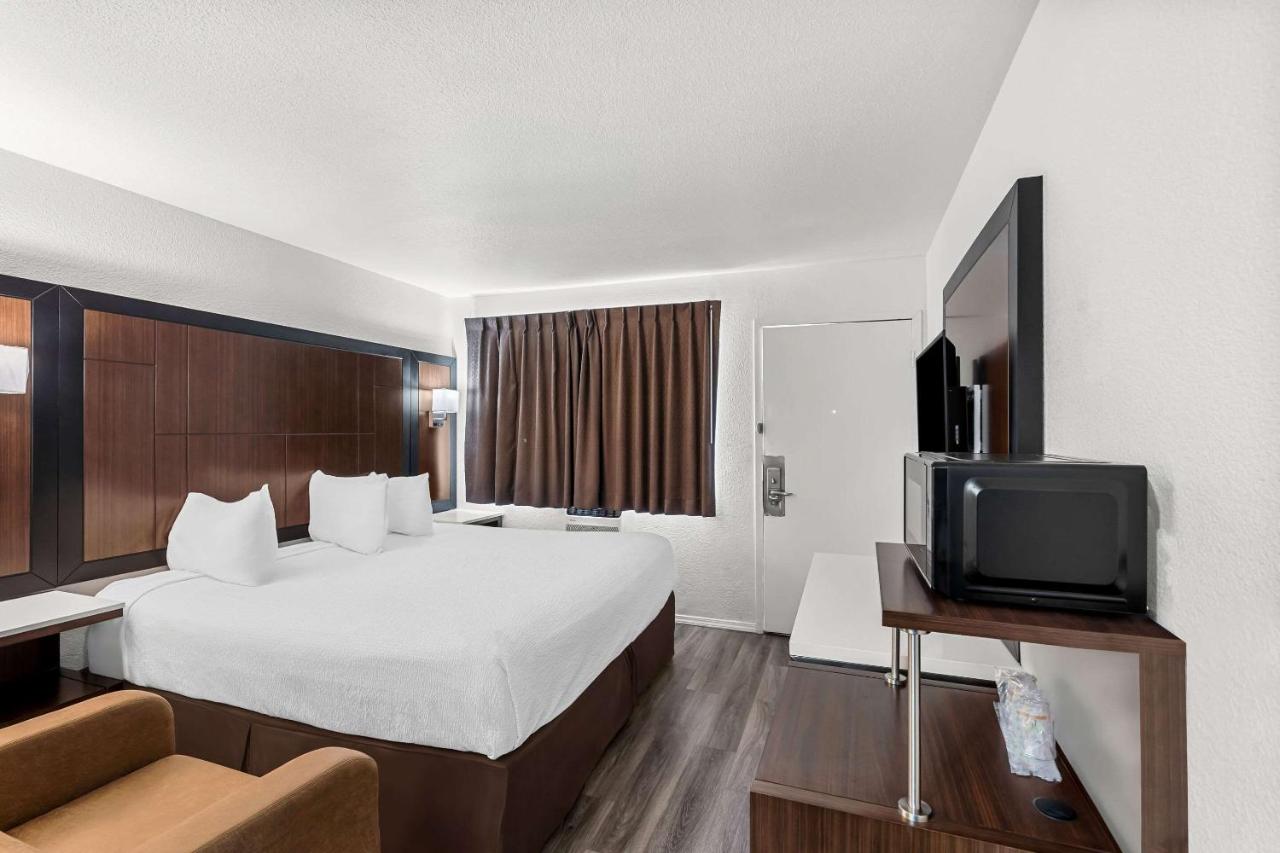 Hotel Fair — photo 6