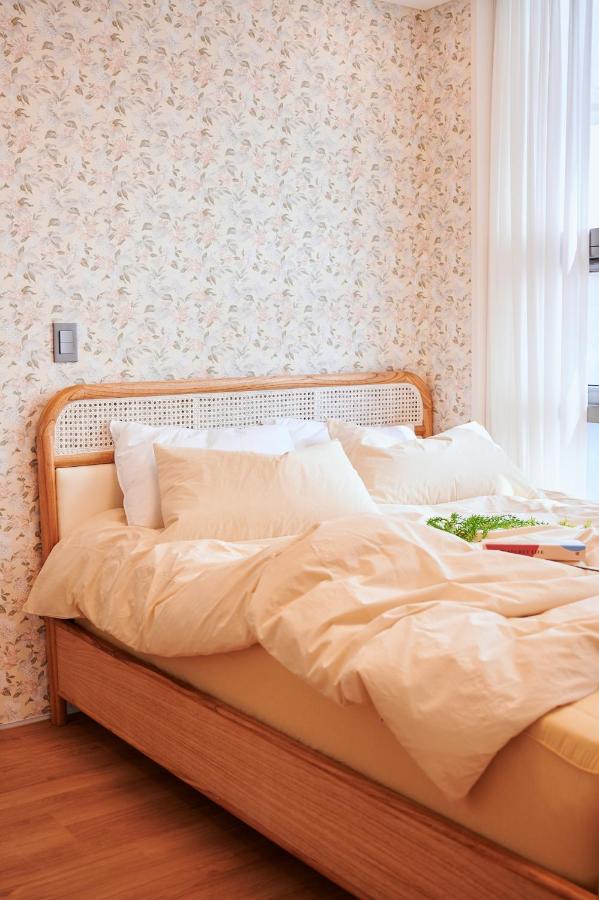 Hongik Univ Station Wave Family Suite #2 - 4