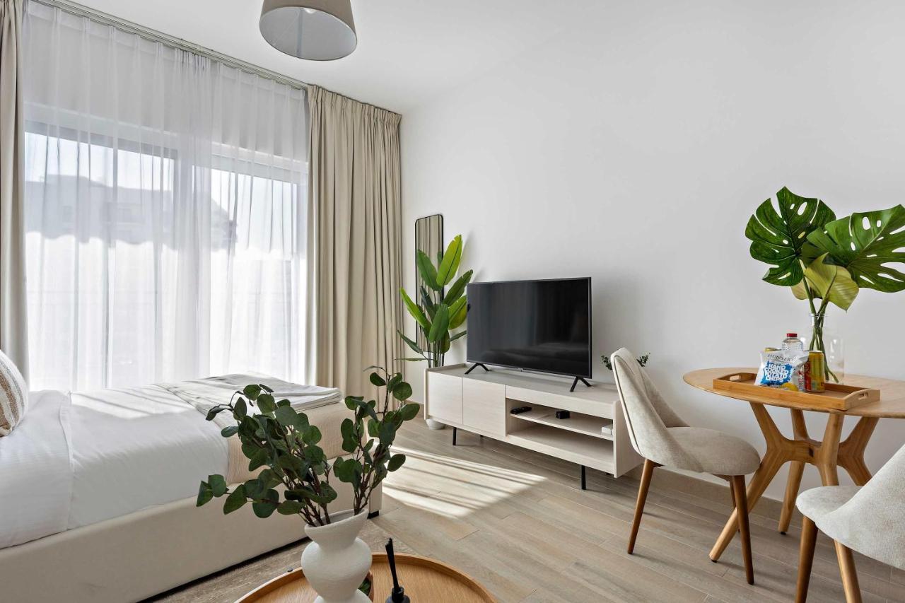 Silkhaus Vacation Homes Canal View Studio near Ferrari world - 4