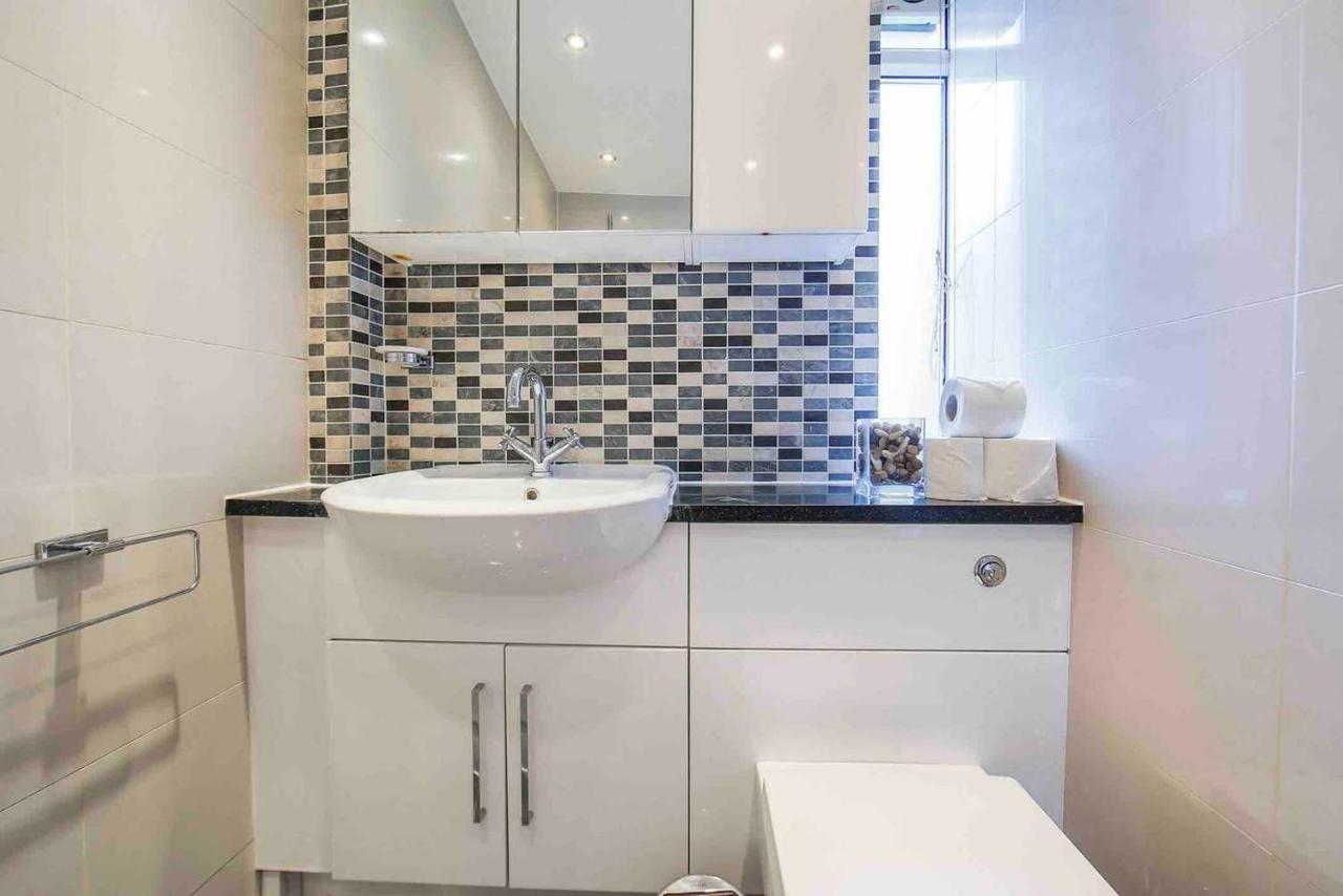 1 Bed Apartment- Marble Arch 4 - 3