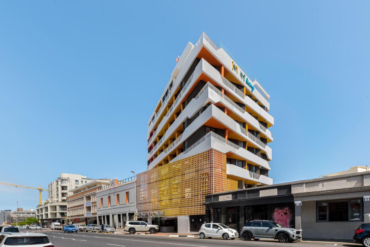 Luxe Stays Sea Point, Rooftop Pool Deck - 3