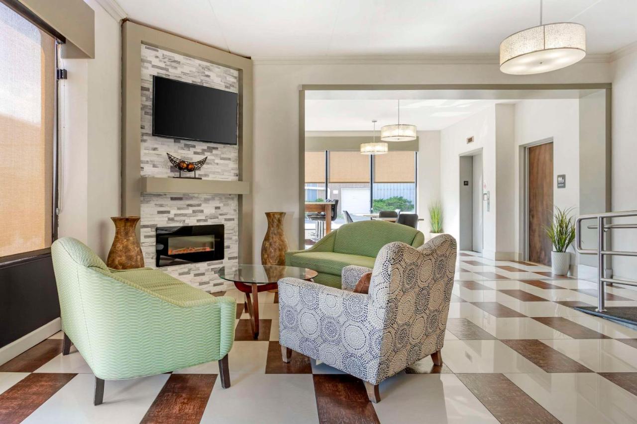 Comfort Inn Edgewater on Hudson River - 4