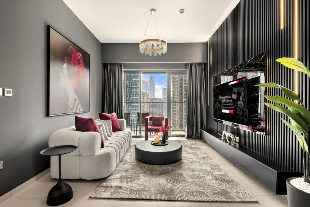 Glow Sky Suite Trendy 1BR- Dubai Mall Access by Maxx Value Homes - 3