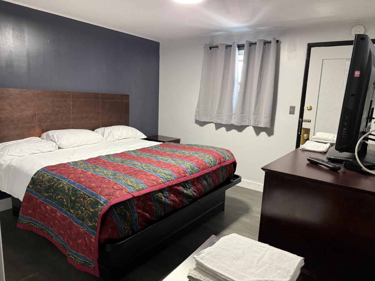 Budget Inn — photo 4