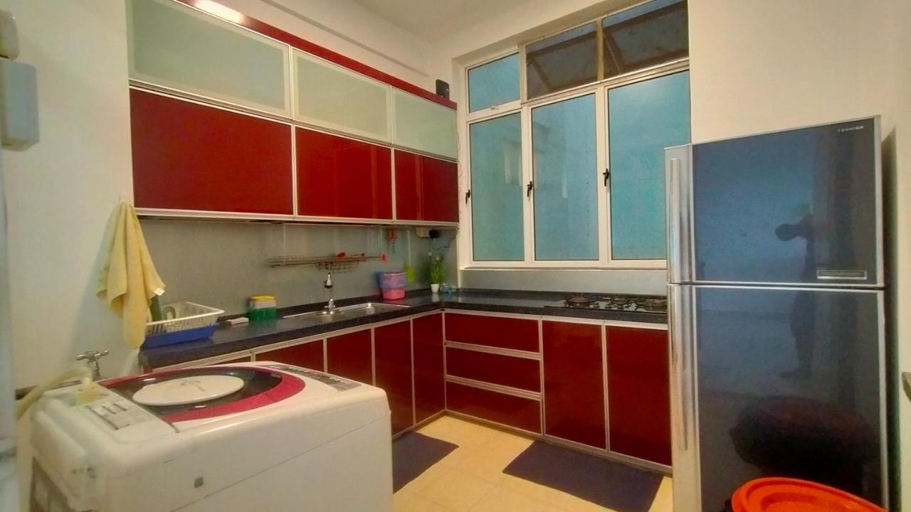 Apartment in central JB with sea view, city view, balcony, free WiFi and free parking - 3