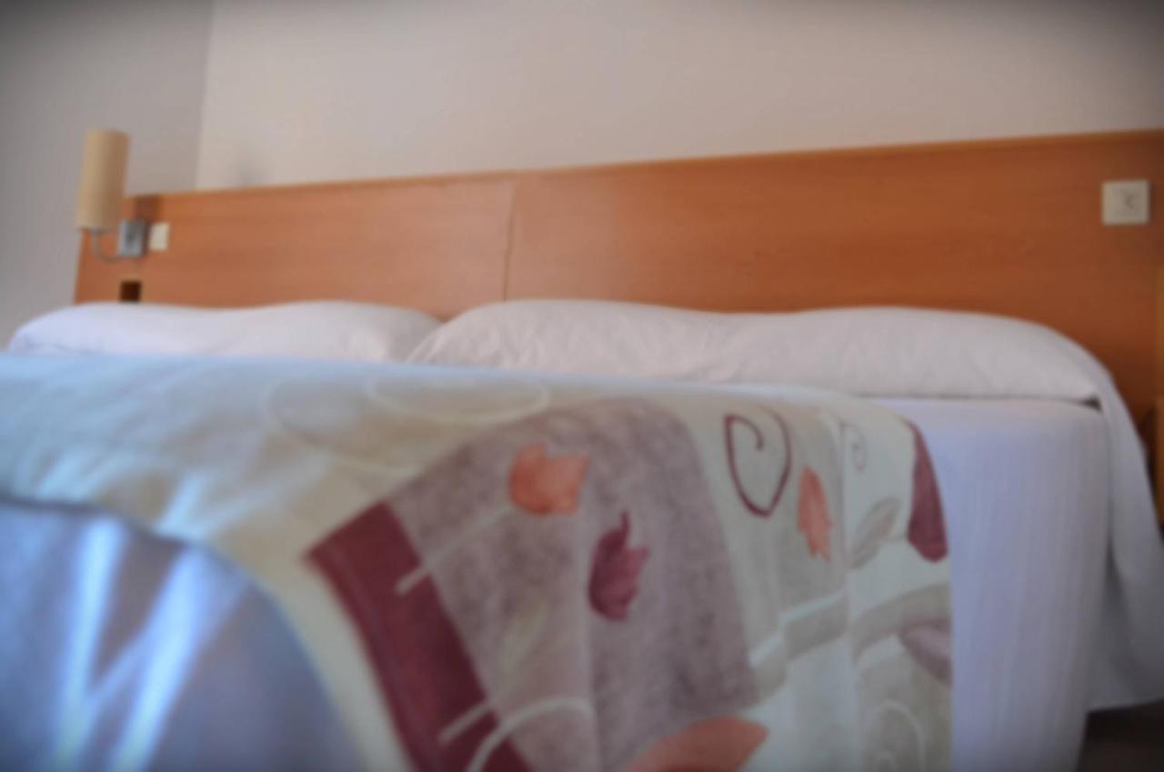 Hotel Alone กาลา เด ฟีเนสตรัต - อัปเดตราคาปี 2022