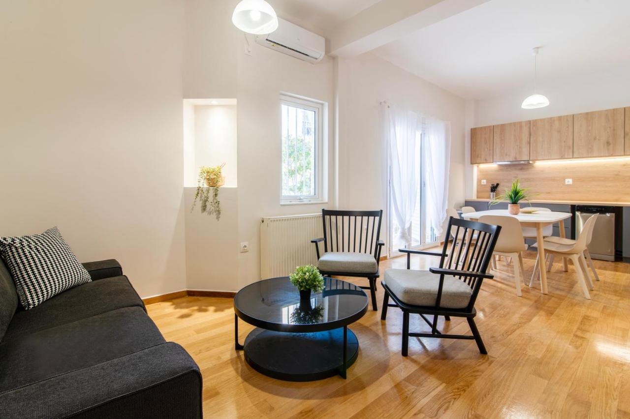 2BR Koukaki Suite Near Metro & Acropolis - 4