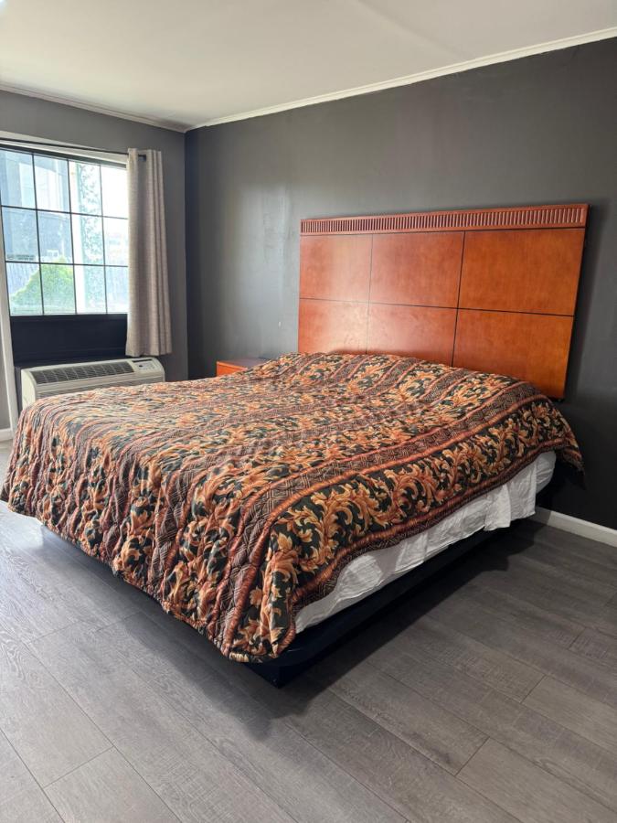 Budget Inn New Cumberland — photo 9