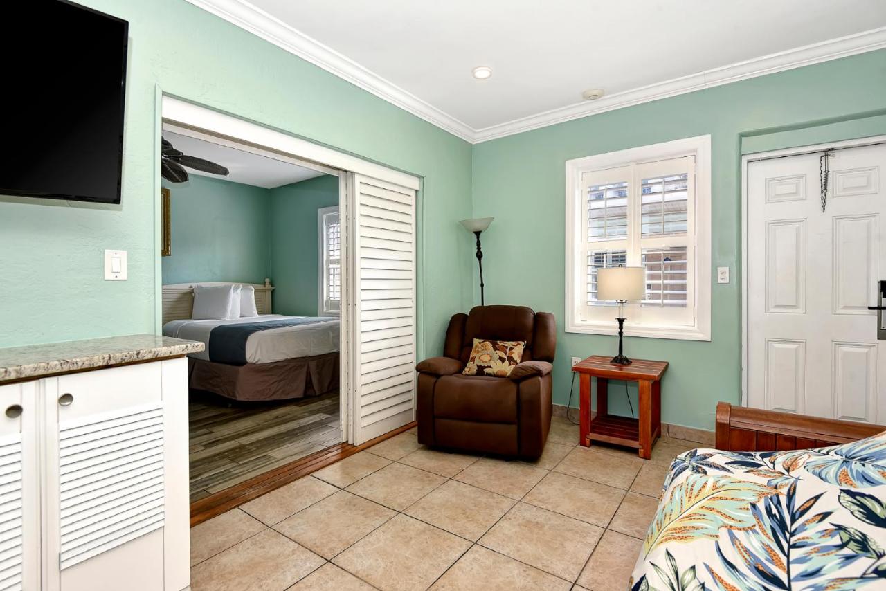 Shoreline Suites & Cabana Cottages – Beachfront — photo 22