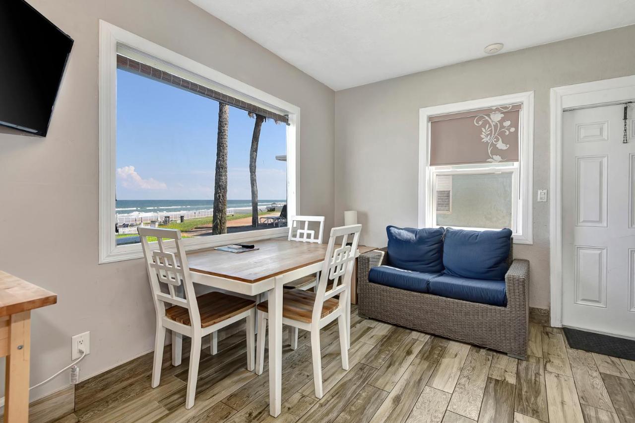 Shoreline Suites & Cabana Cottages – Beachfront — photo 3