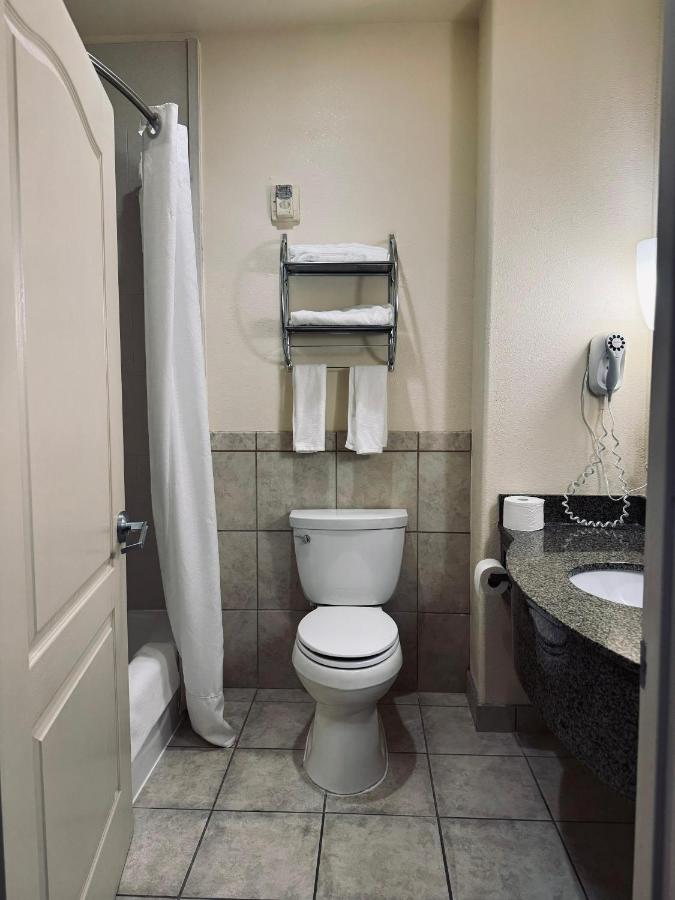 ASPEN GRAND HOTELS La Porte — photo 3
