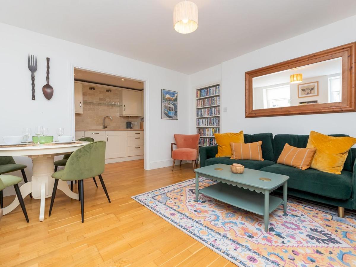 Central Courtyard Apartment - Pass the Keys - 4