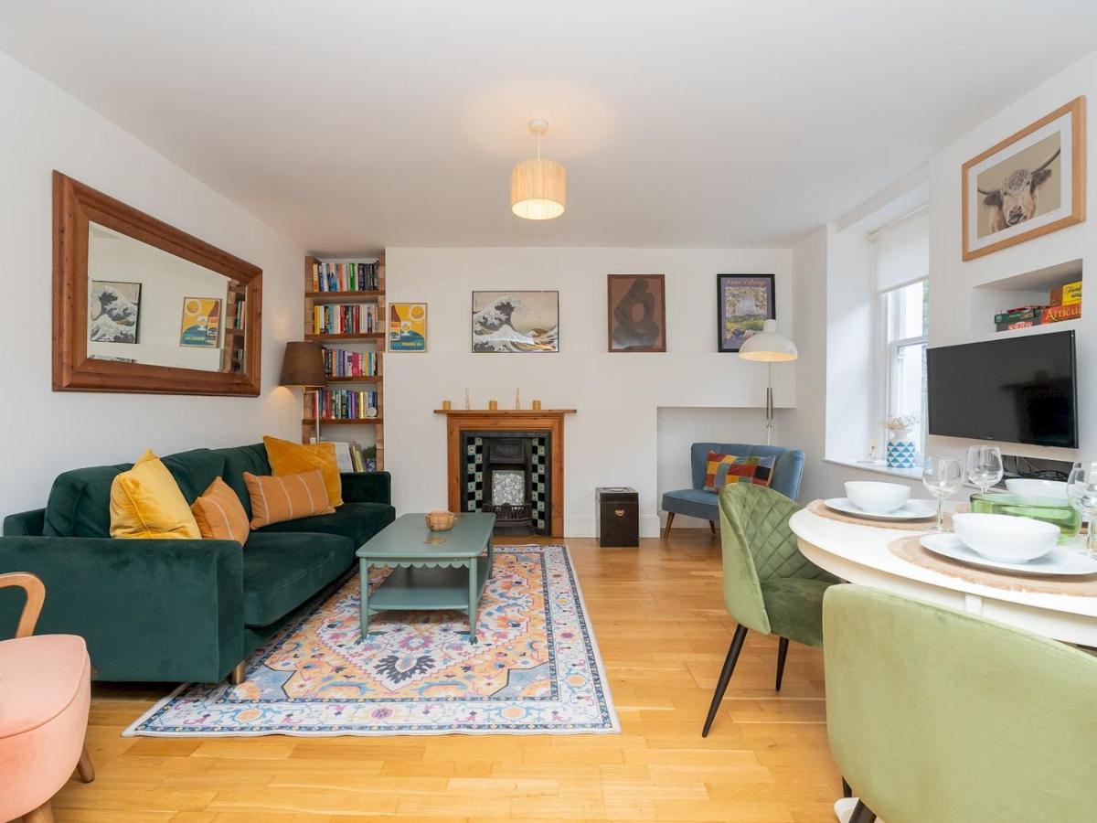 Central Courtyard Apartment - Pass the Keys - 5