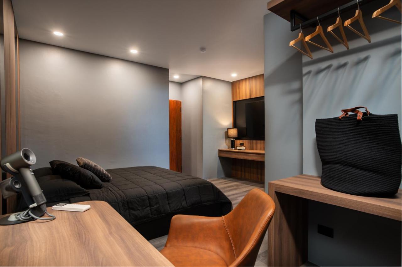 Three Double U - Kalim Sea View - 4