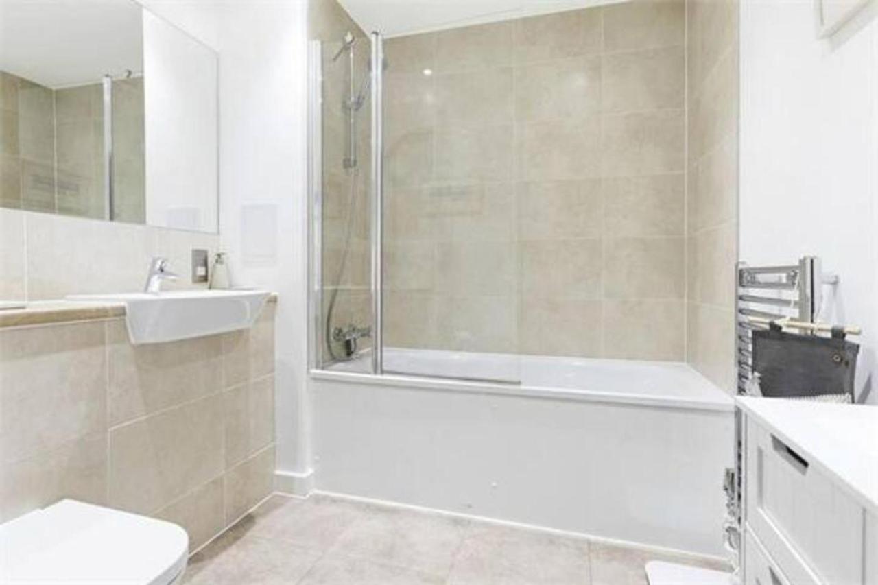 2-Bed Terrace Flat Close to Tower Bridge - 3