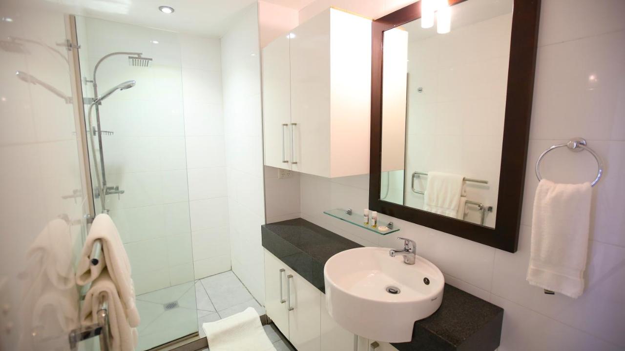 Premiere Apartments - 4